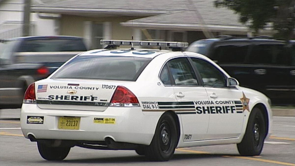 Volusia deputy accused of driving drunk with child in patrol car