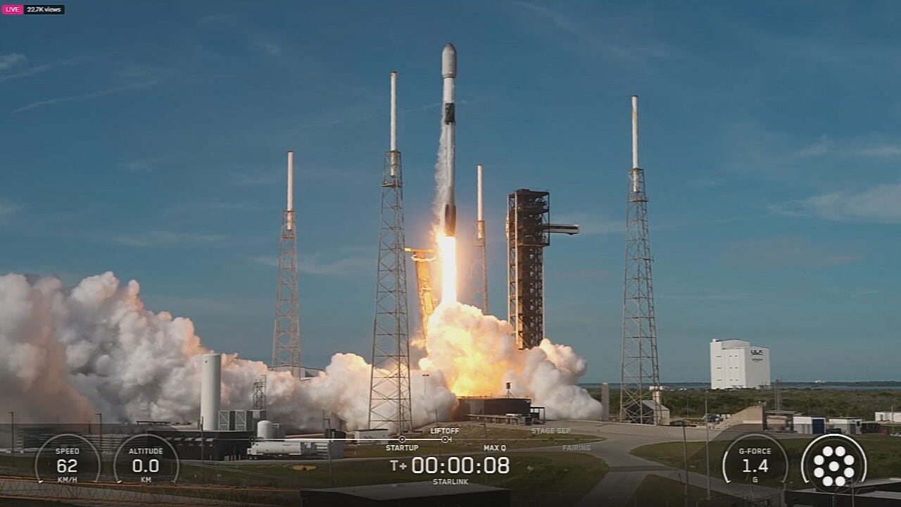 SpaceX targets Friday Starlink launch hours after Blue Origin test