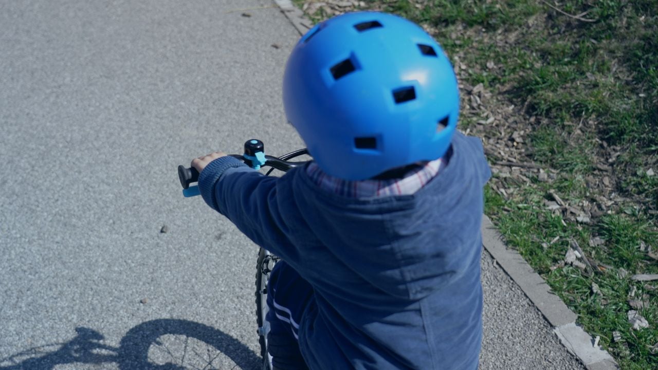 bike helmet free mn Freego Ultralight Safety Adjustable E-Bike Riding Helmet, Blue Its the perfect balance of protection and breathability Free bike helmets offered by